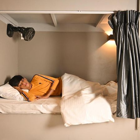 Bed & Bread Dormitory Bharuch Екстер'єр фото