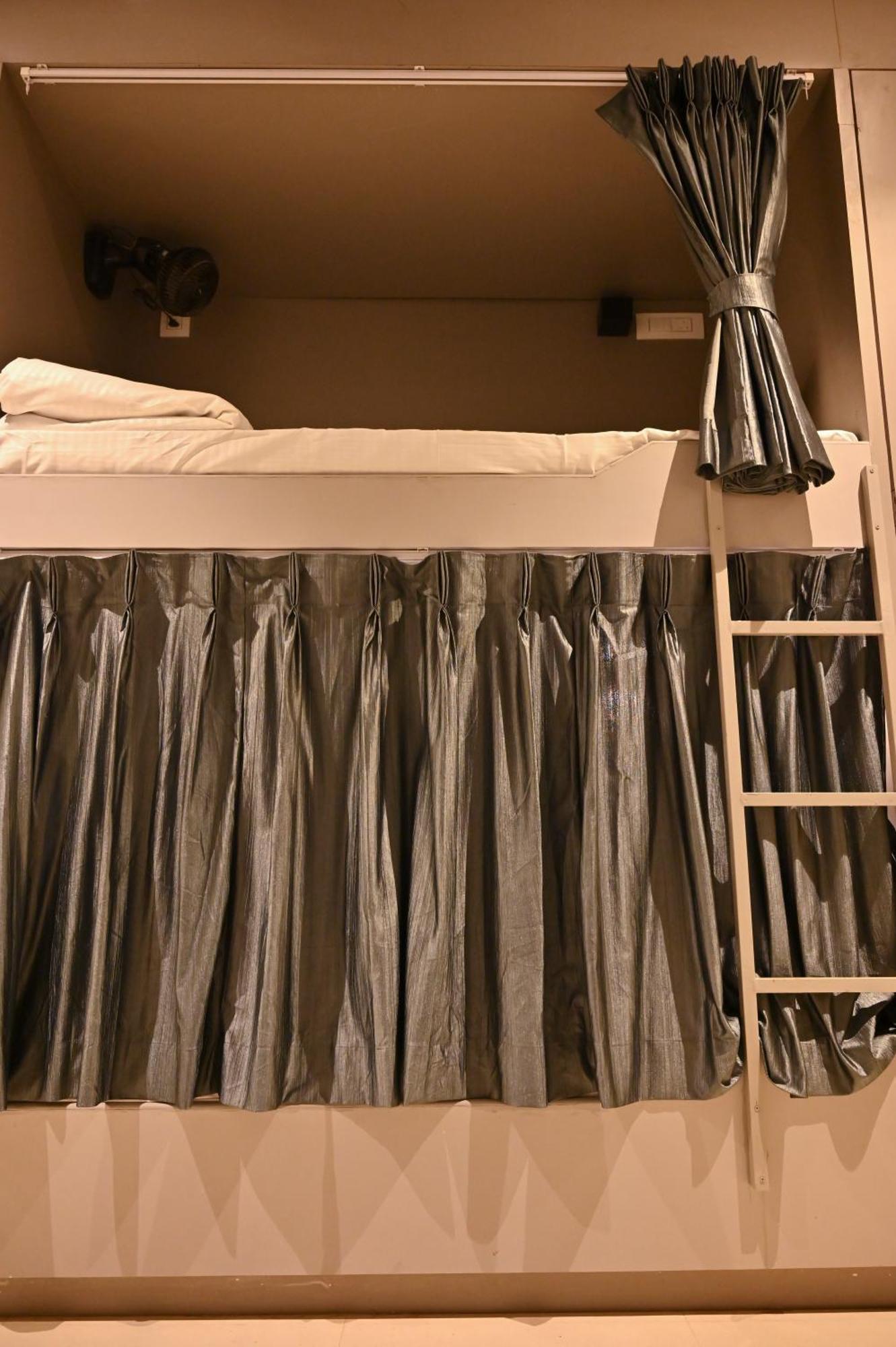 Bed & Bread Dormitory Bharuch Екстер'єр фото
